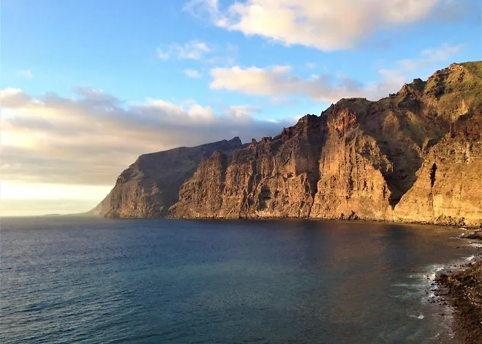 Incleibles Vistas Al Oceano Y Piscina. Acantilado de los Gigantes