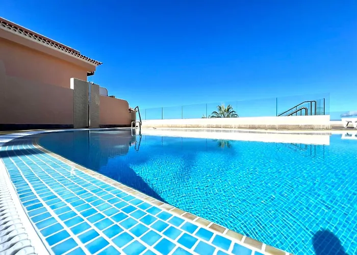 Incleibles Vistas Al Oceano Y Piscina. *